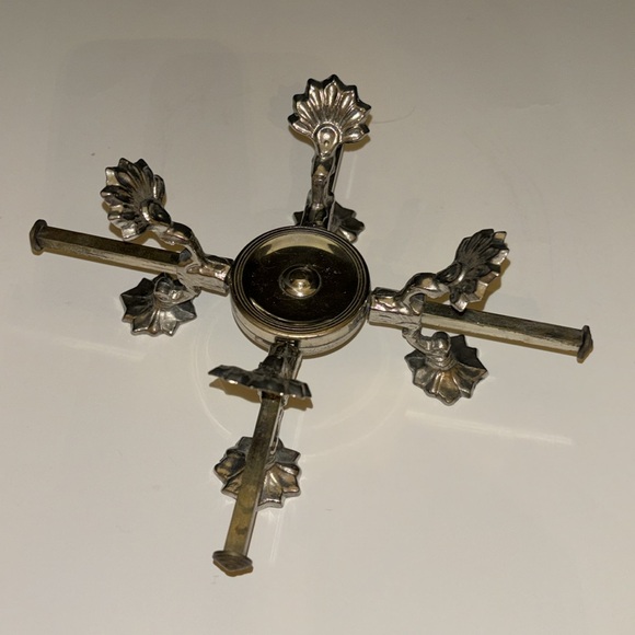 Andrea by Sadek 19th century silver plated expandable Trivet made in Japan - Picture 2 of 3